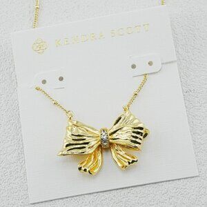 💗✨Kendra Scott White Shell Gold Pendant Necklace